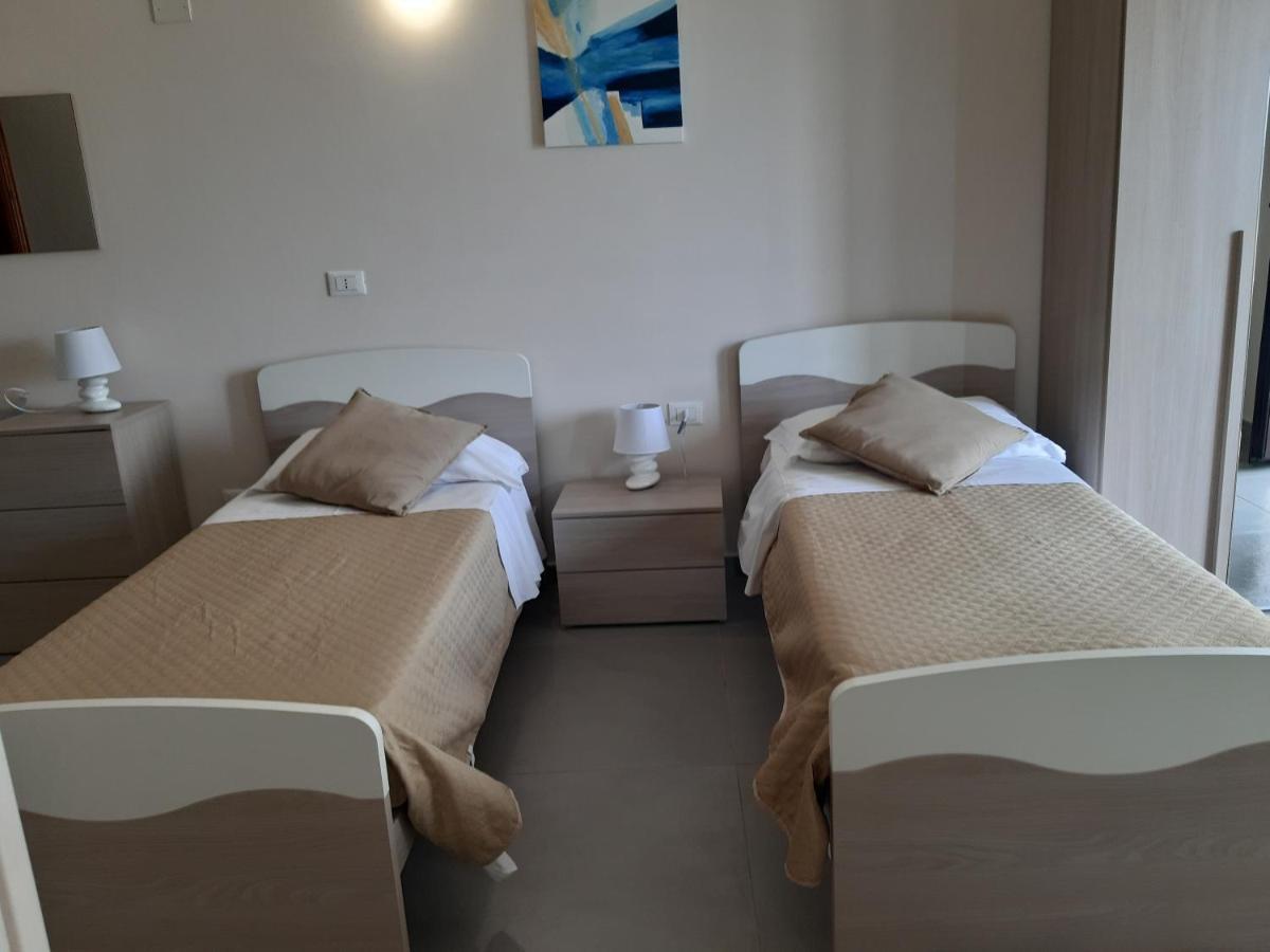 Un Passo Dal Mare - Guest House ลิโด ดิ ฟอนติ ภายนอก รูปภาพ
